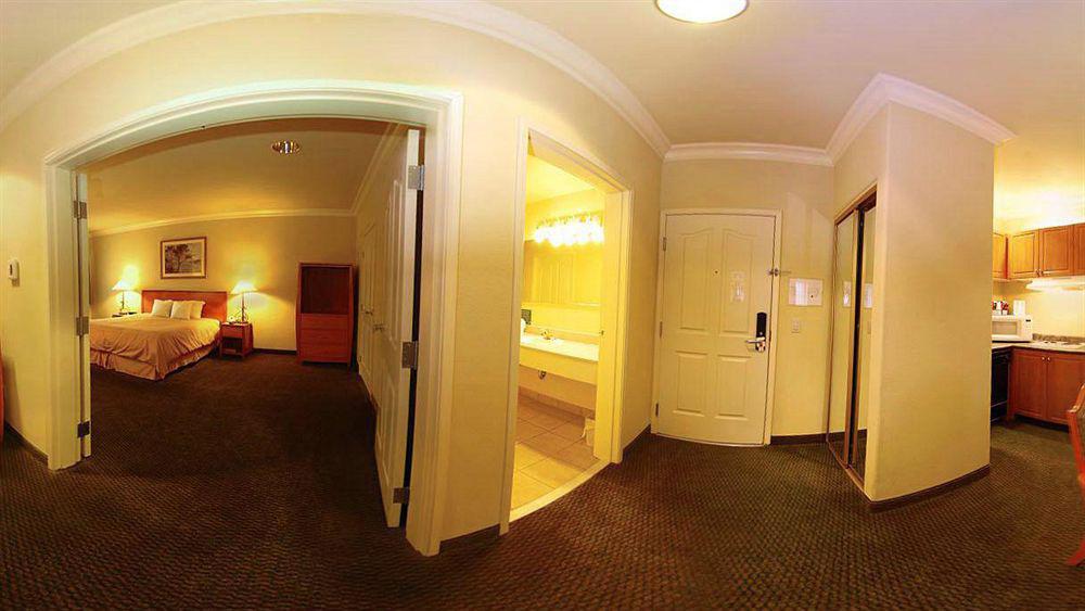 Comfort Suites San Jose Airport Экстерьер фото